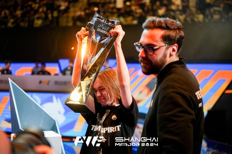 韩媒评2025年LCK最佳新人：T1两人荣获提名