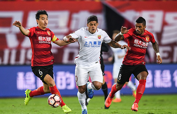 生死中的中场！白菜觉醒，凭借三杀拯救世界。 TyLoo 上半场领先11分，赢得第二张地图