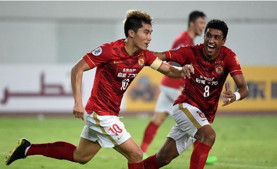 Team WE 正式公布了 NEST 的阵容：打野 mxx ，中路选手 BuLuKaKa ，下路选手 Stay