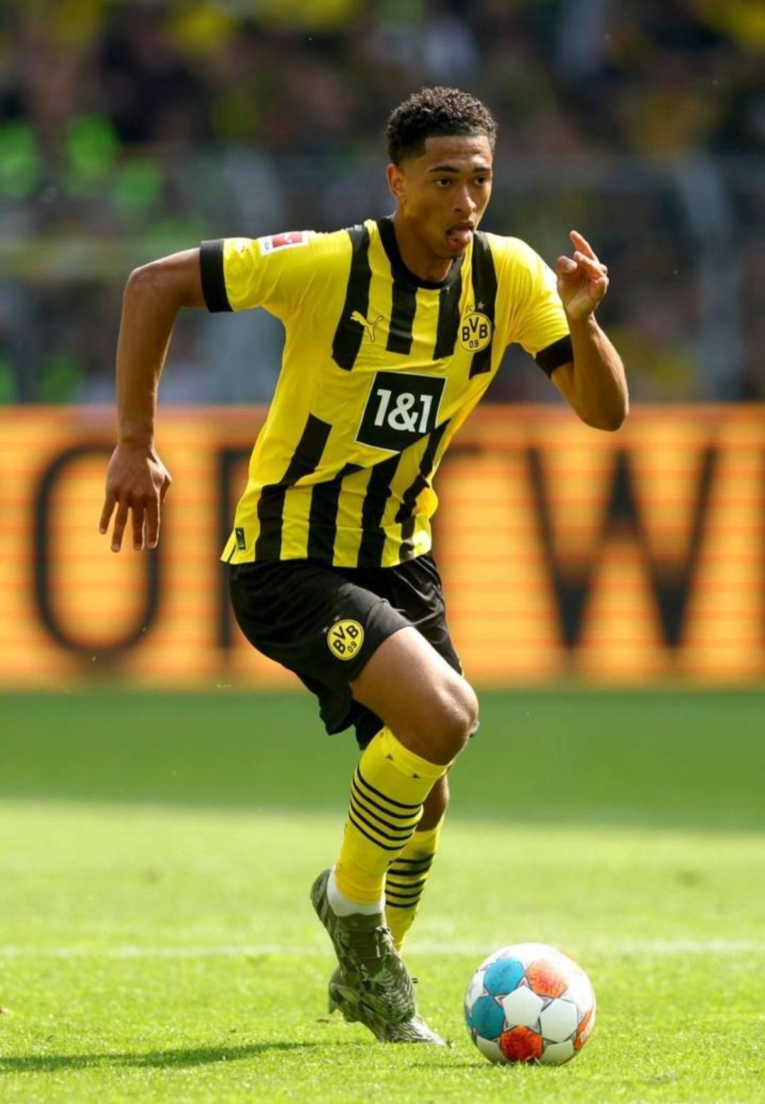 全球最高同时在线突破90万人！运营8年的《PUBG》为何还这么火？